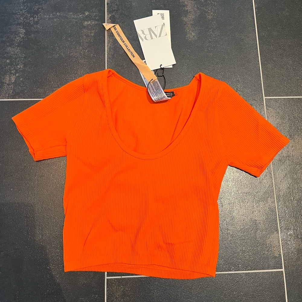 Zara orange cropped tee